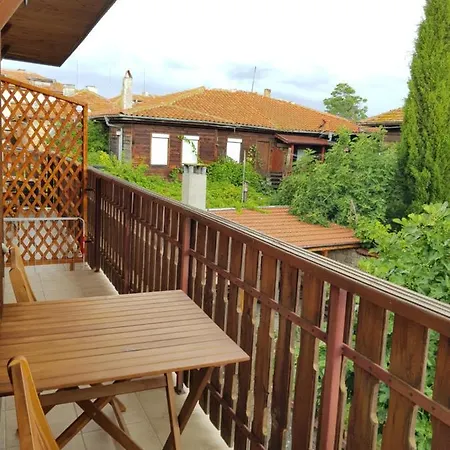 Nikoli - Traditional House Guest house