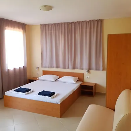 Къща за гости Nikoli 3*